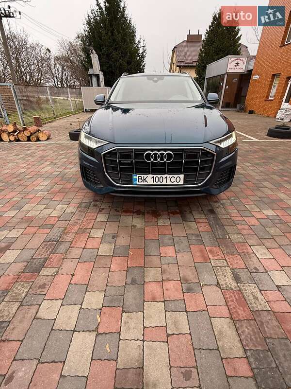 Позашляховик / Кросовер Audi Q8 2019 в Рівному