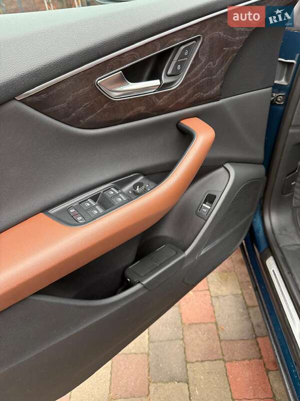 Позашляховик / Кросовер Audi Q8 2019 в Рівному