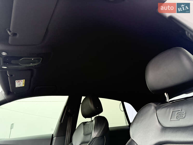 Позашляховик / Кросовер Audi Q8 2021 в Києві