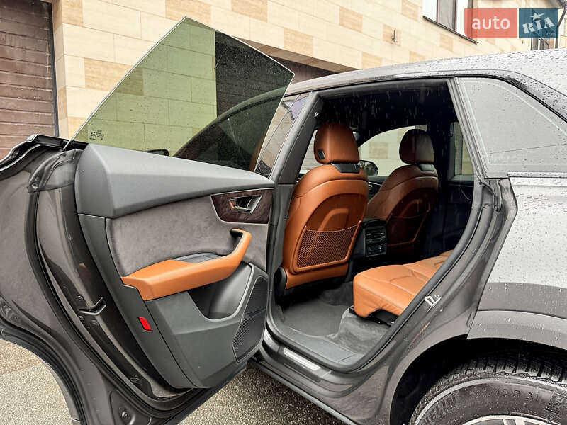 Позашляховик / Кросовер Audi Q8 2018 в Києві фото 30 Позашляховик / Кросовер Audi Q8 2018 в Києві