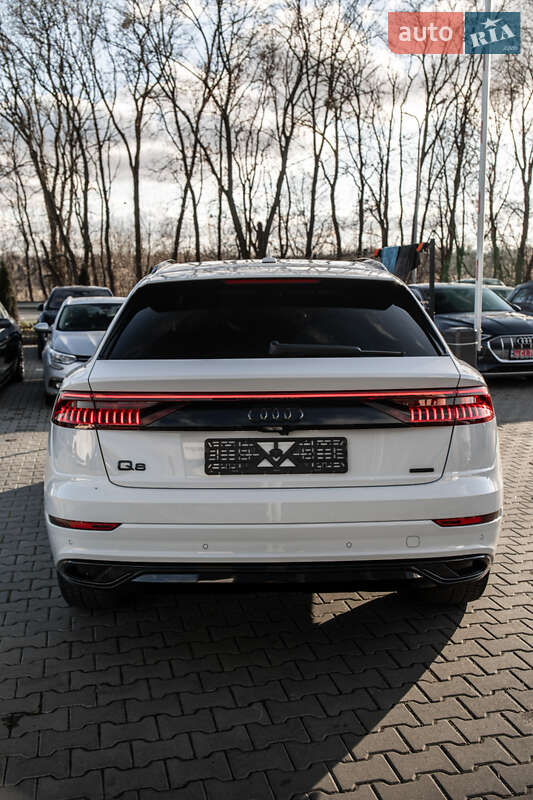 Позашляховик / Кросовер Audi Q8 2018 в Львові