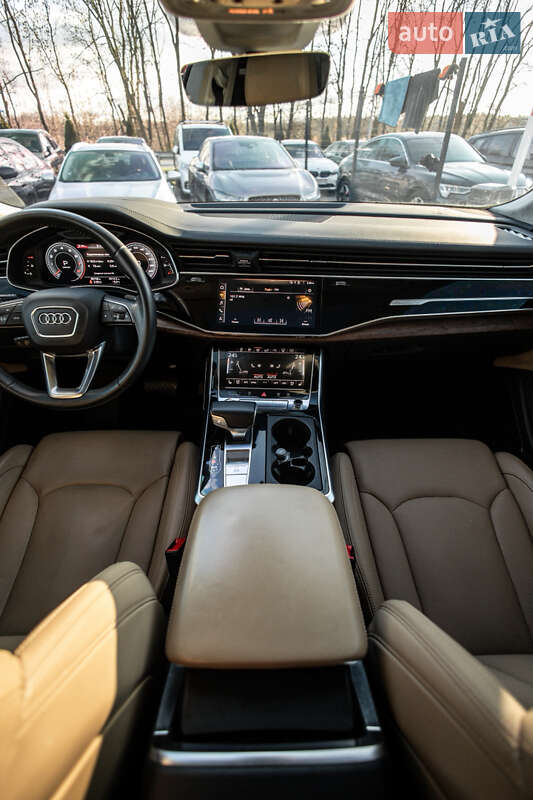 Позашляховик / Кросовер Audi Q8 2018 в Львові