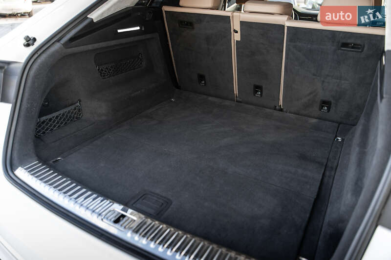 Позашляховик / Кросовер Audi Q8 2018 в Львові