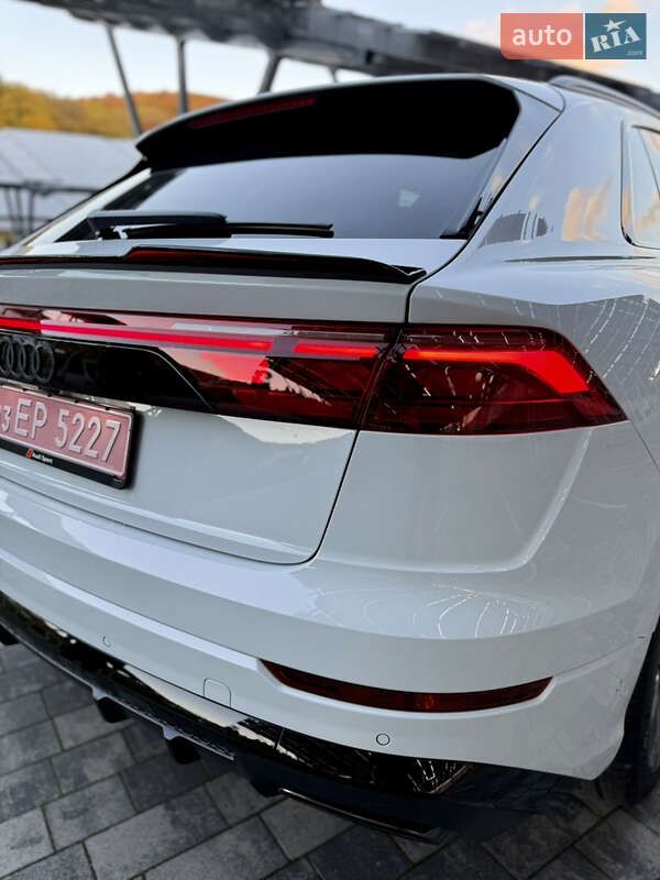 Позашляховик / Кросовер Audi Q8 2024 в Львові