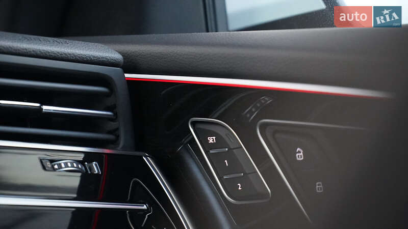 Позашляховик / Кросовер Audi Q8 2024 в Львові