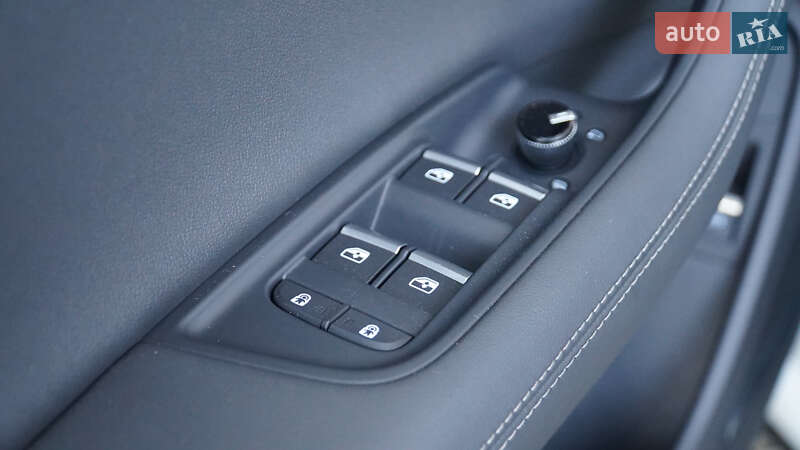 Позашляховик / Кросовер Audi Q8 2024 в Львові