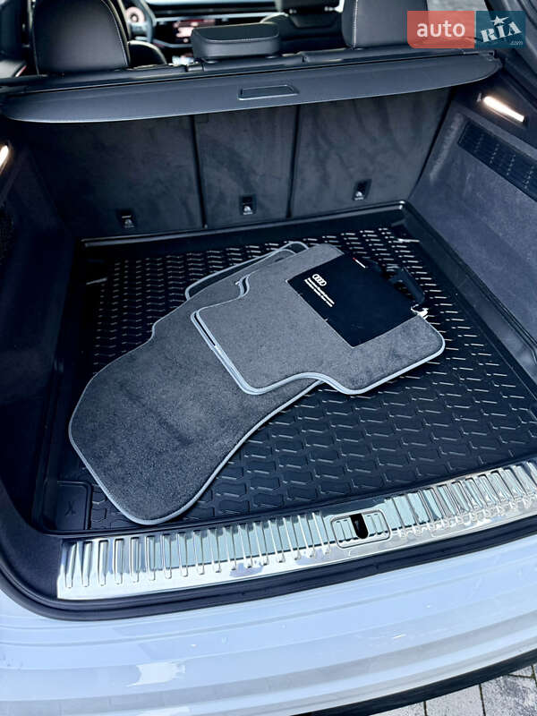 Позашляховик / Кросовер Audi Q8 2024 в Львові