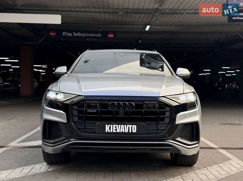 Внедорожник / Кроссовер Audi Q8 2019 в Киеве