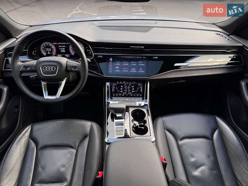 Внедорожник / Кроссовер Audi Q8 2019 в Киеве