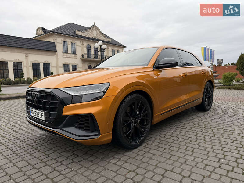 Позашляховик / Кросовер Audi Q8 2018 в Мукачевому