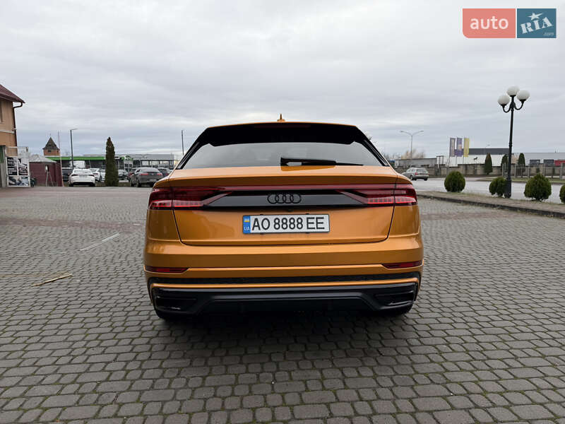 Позашляховик / Кросовер Audi Q8 2018 в Мукачевому