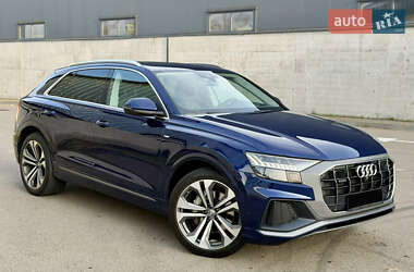 Внедорожник / Кроссовер Audi Q8 2018 в Киеве