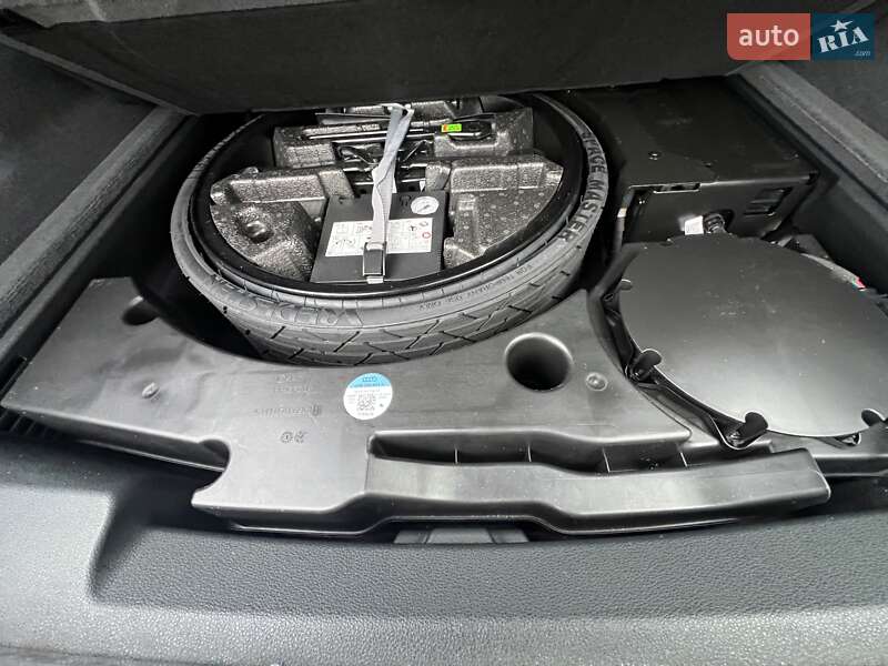 Внедорожник / Кроссовер Audi Q8 2019 в Киеве