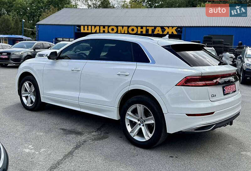 Внедорожник / Кроссовер Audi Q8 2018 в Авангарде