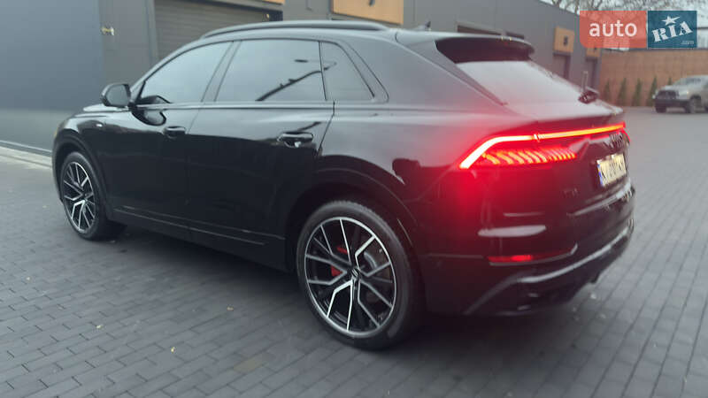 Внедорожник / Кроссовер Audi Q8 2018 в Киеве