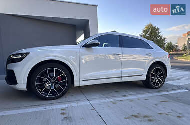 Внедорожник / Кроссовер Audi Q8 2025 в Каменец-Подольском