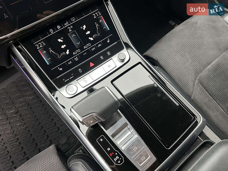 Внедорожник / Кроссовер Audi Q8 2019 в Киеве