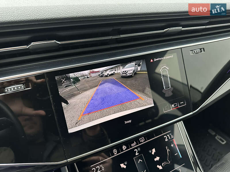 Внедорожник / Кроссовер Audi Q8 2019 в Киеве