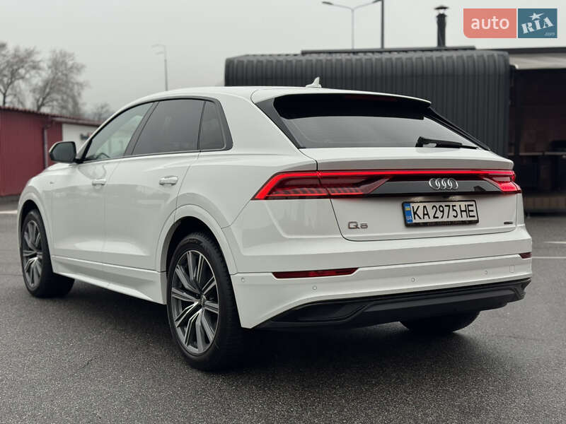 Внедорожник / Кроссовер Audi Q8 2018 в Киеве