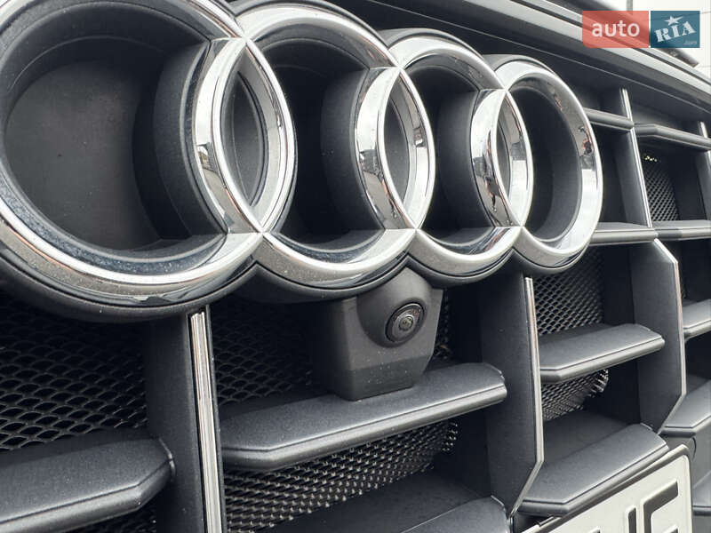 Внедорожник / Кроссовер Audi Q8 2018 в Киеве