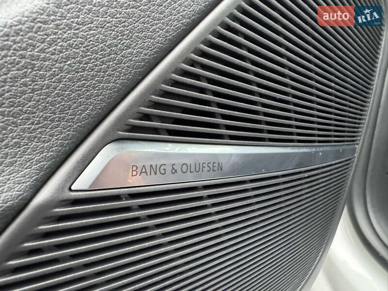 Внедорожник / Кроссовер Audi Q8 2018 в Киеве