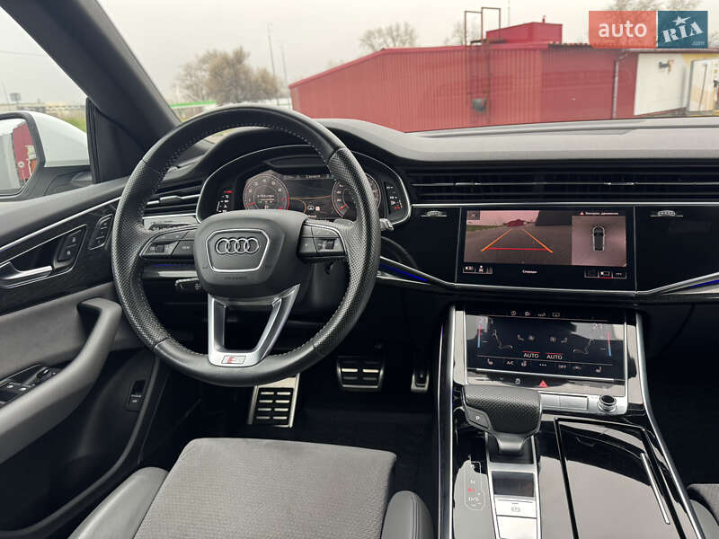 Внедорожник / Кроссовер Audi Q8 2018 в Киеве