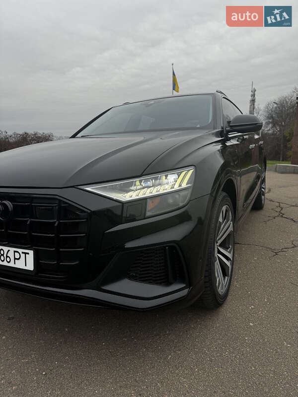 Внедорожник / Кроссовер Audi Q8 2022 в Киеве