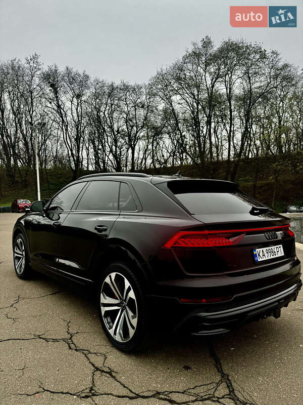 Внедорожник / Кроссовер Audi Q8 2022 в Киеве