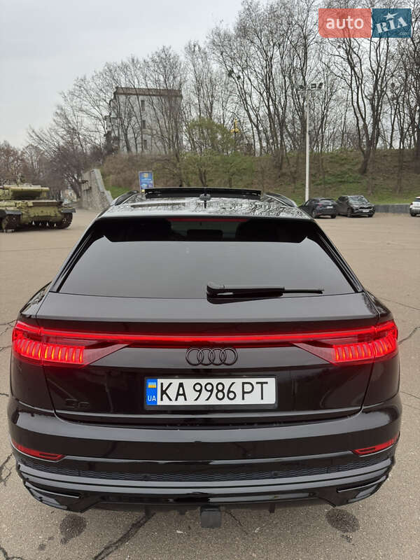 Позашляховик / Кросовер Audi Q8 2022 в Києві
