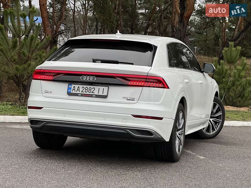 Внедорожник / Кроссовер Audi Q8 2020 в Киеве