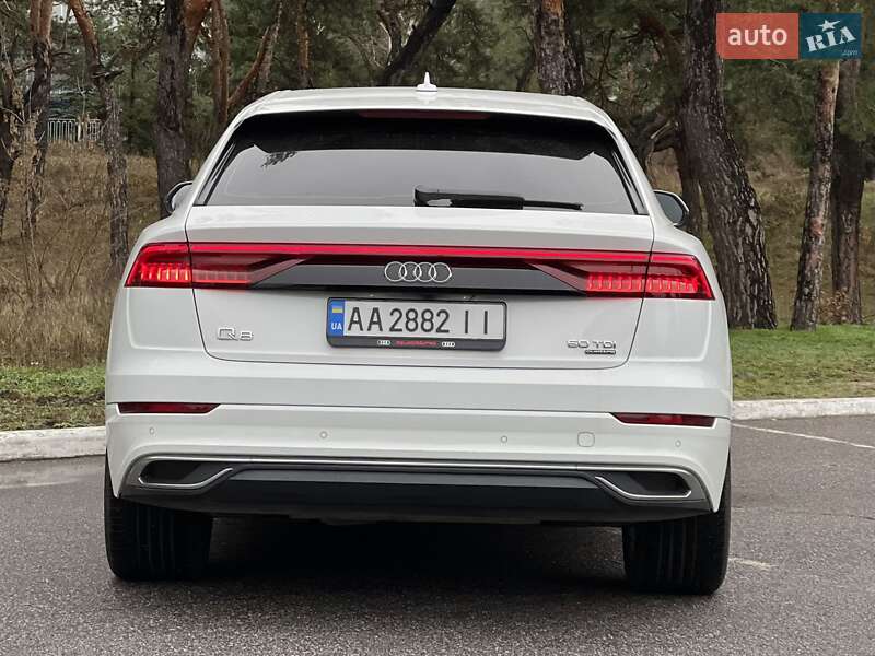 Внедорожник / Кроссовер Audi Q8 2020 в Киеве
