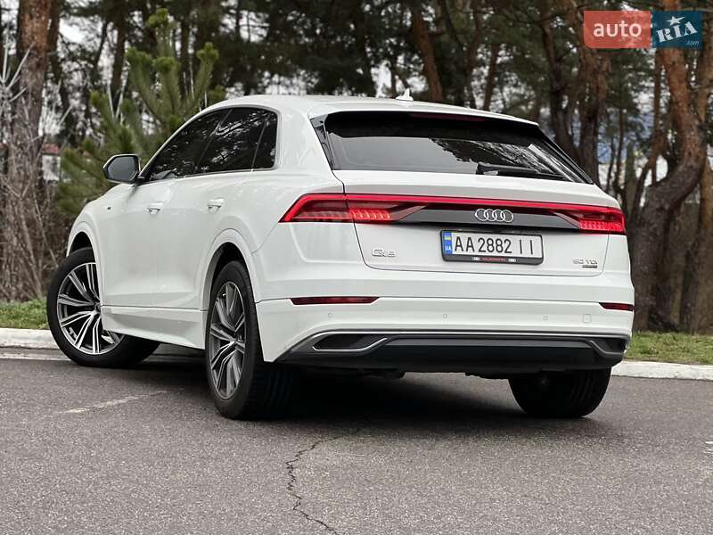 Внедорожник / Кроссовер Audi Q8 2020 в Киеве