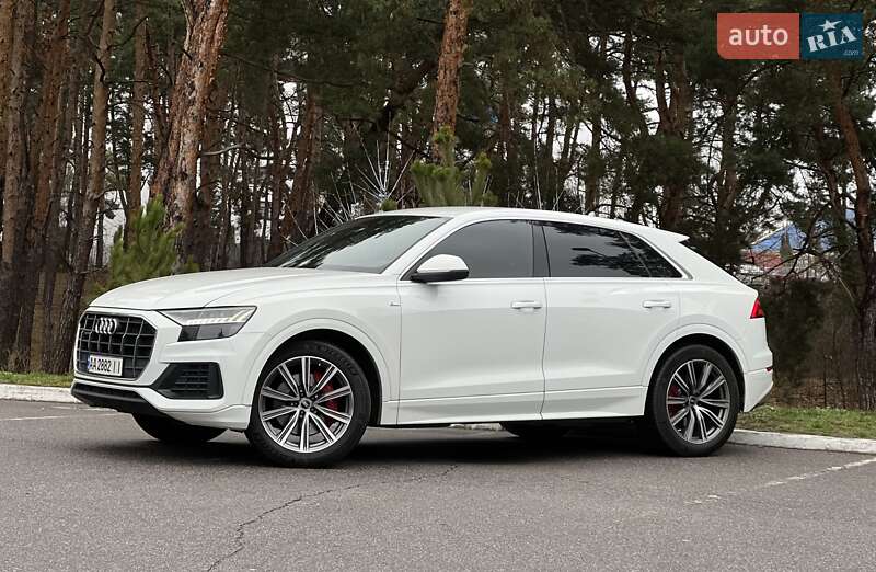 Внедорожник / Кроссовер Audi Q8 2020 в Киеве
