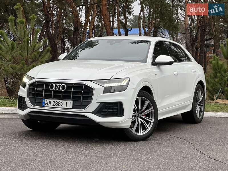 Внедорожник / Кроссовер Audi Q8 2020 в Киеве