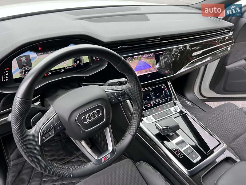 Внедорожник / Кроссовер Audi Q8 2020 в Киеве