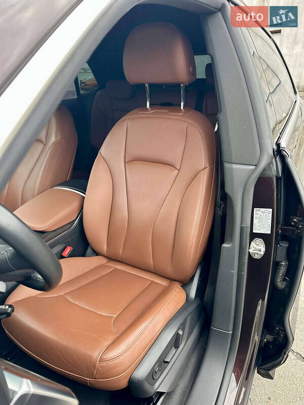 Внедорожник / Кроссовер Audi Q8 2021 в Киеве