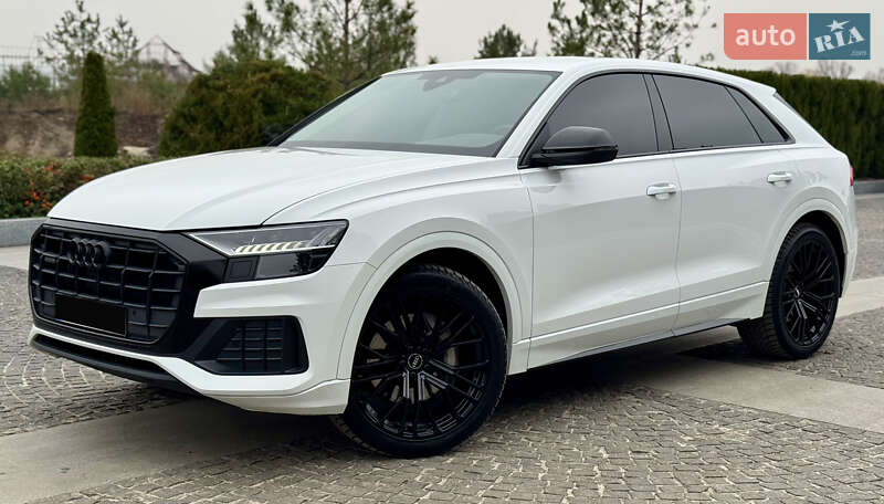 Позашляховик / Кросовер Audi Q8 2023 в Дніпрі