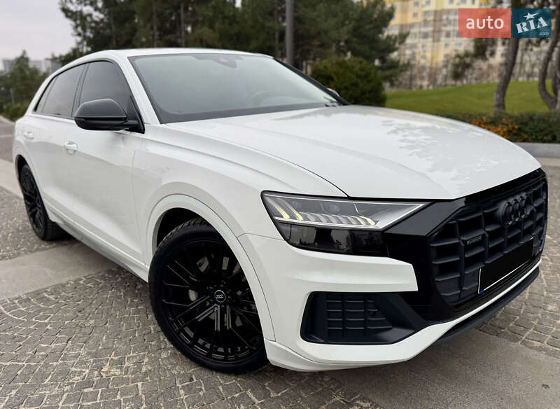 Позашляховик / Кросовер Audi Q8 2023 в Дніпрі
