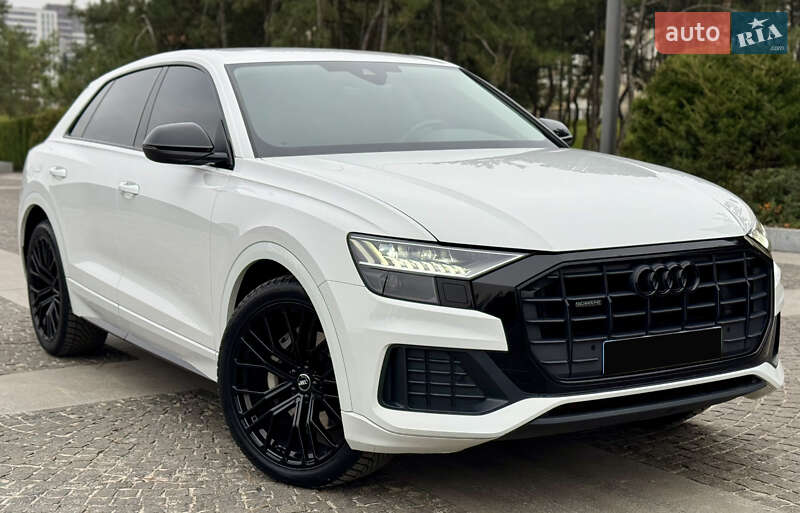 Позашляховик / Кросовер Audi Q8 2023 в Дніпрі