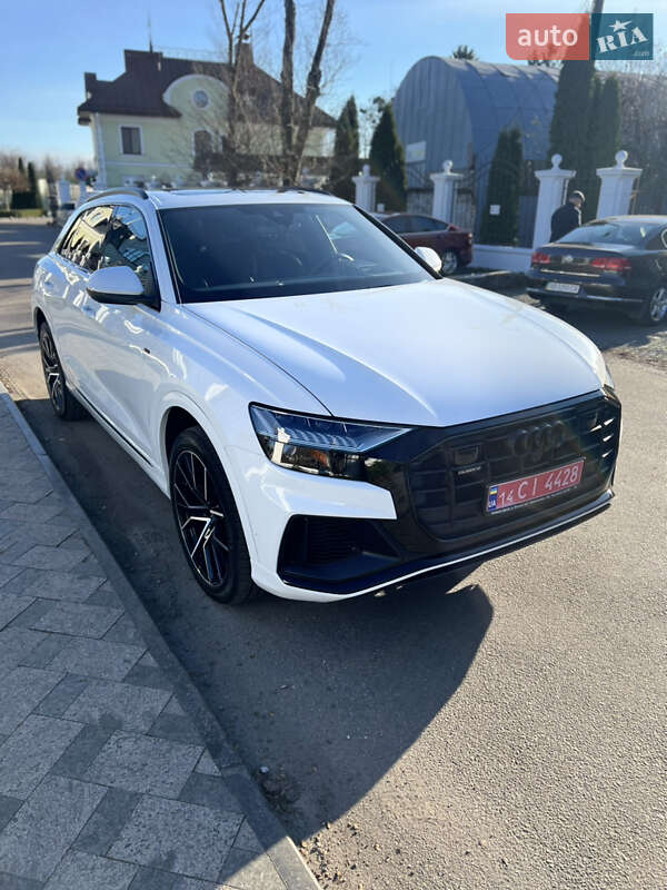Audi Q8 2023