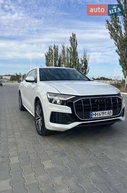 Внедорожник / Кроссовер Audi Q8 2021 в Измаиле