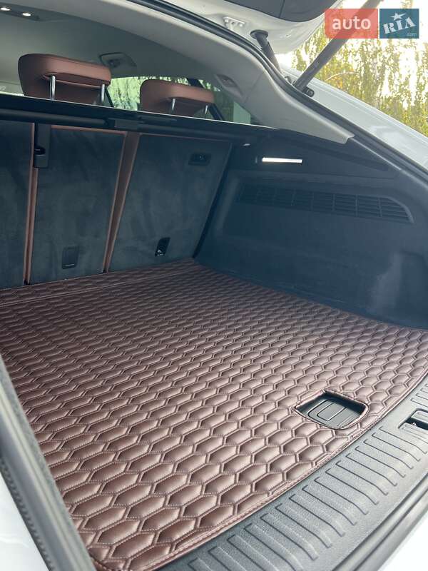 Внедорожник / Кроссовер Audi Q8 2021 в Измаиле фото 10 Внедорожник / Кроссовер Audi Q8 2021 в Измаиле