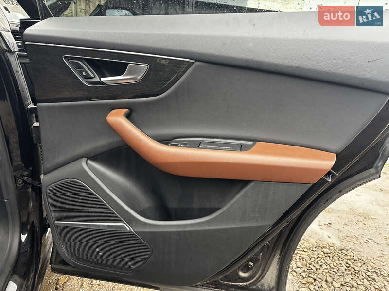 Внедорожник / Кроссовер Audi Q8 2019 в Стрые