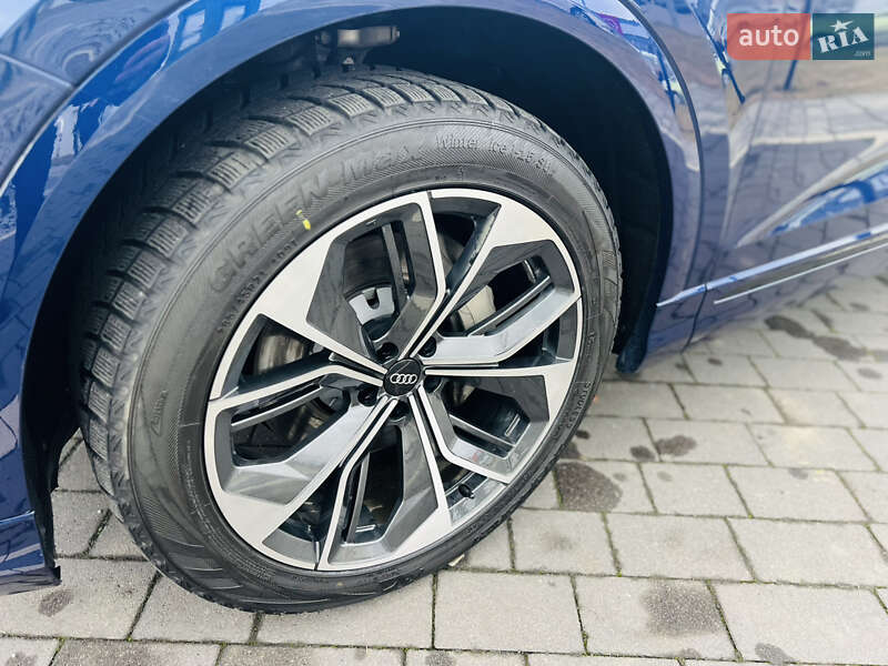 Внедорожник / Кроссовер Audi Q8 2020 в Мукачево