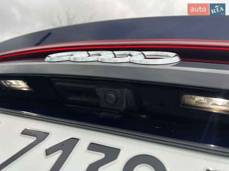 Внедорожник / Кроссовер Audi Q8 2020 в Мукачево