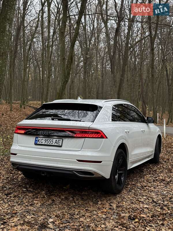 Внедорожник / Кроссовер Audi Q8 2018 в Луцке