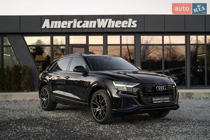 Позашляховик / Кросовер Audi Q8 2019 в Чернівцях