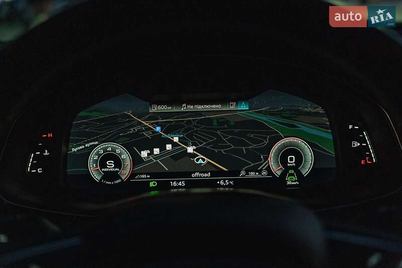 Позашляховик / Кросовер Audi Q8 2019 в Чернівцях