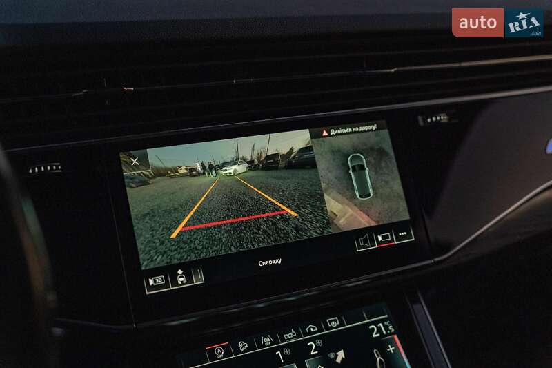 Позашляховик / Кросовер Audi Q8 2019 в Чернівцях