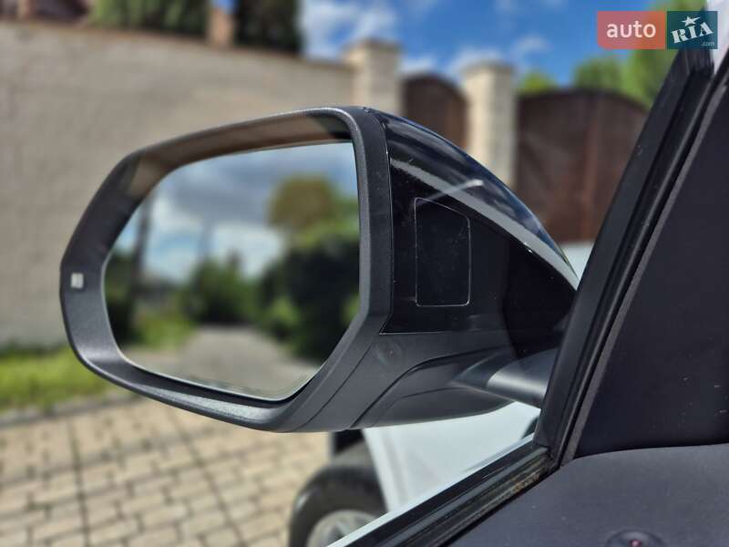 Внедорожник / Кроссовер Audi Q8 2021 в Киеве